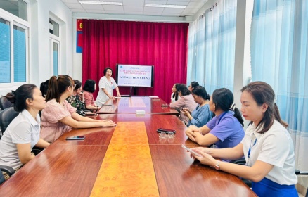 Bệnh viện tổ chức trao chứng chỉ khóa học &quot;An toàn tiêm chủng – Khóa 7